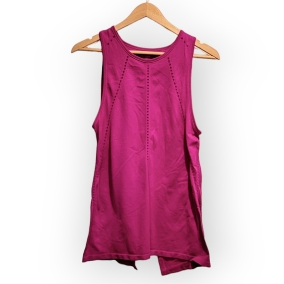 Athleta Foothills Tank top Perforated Split Back Yoga Size XS - Picture 15 of 15